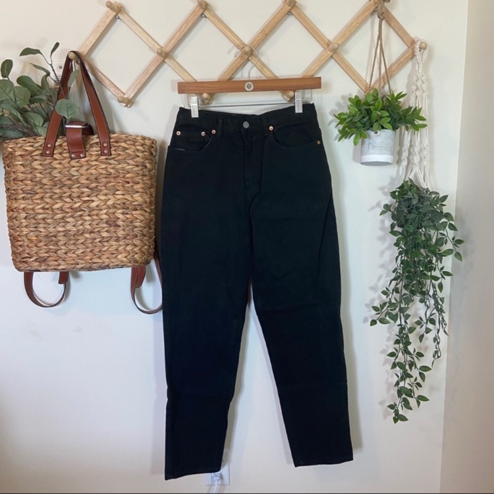 Black Calvin Klein | Vintage Mom Jeans P375